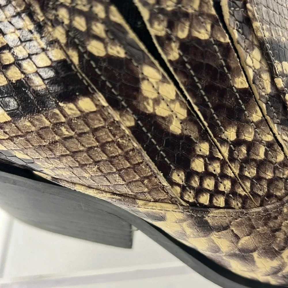 & Other Stories Snakeskin Pointed Toe Ankle Chelsea Bootie Stacked Heel Size 7 - Picture 10 of 13